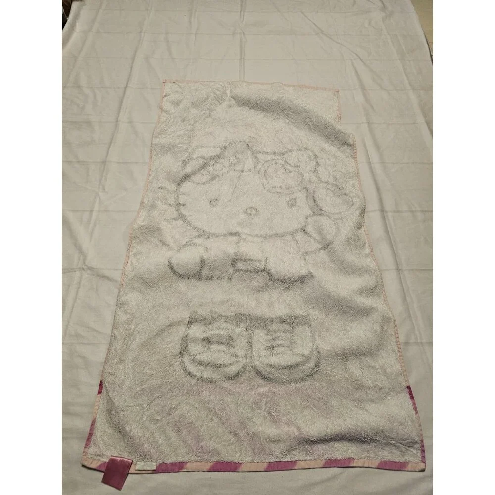 Sanrio Hello Kitty Bath Or Beach Towel Kitty Cat With Sunglasses 43x23